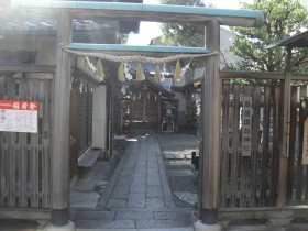 尚徳諏訪神社